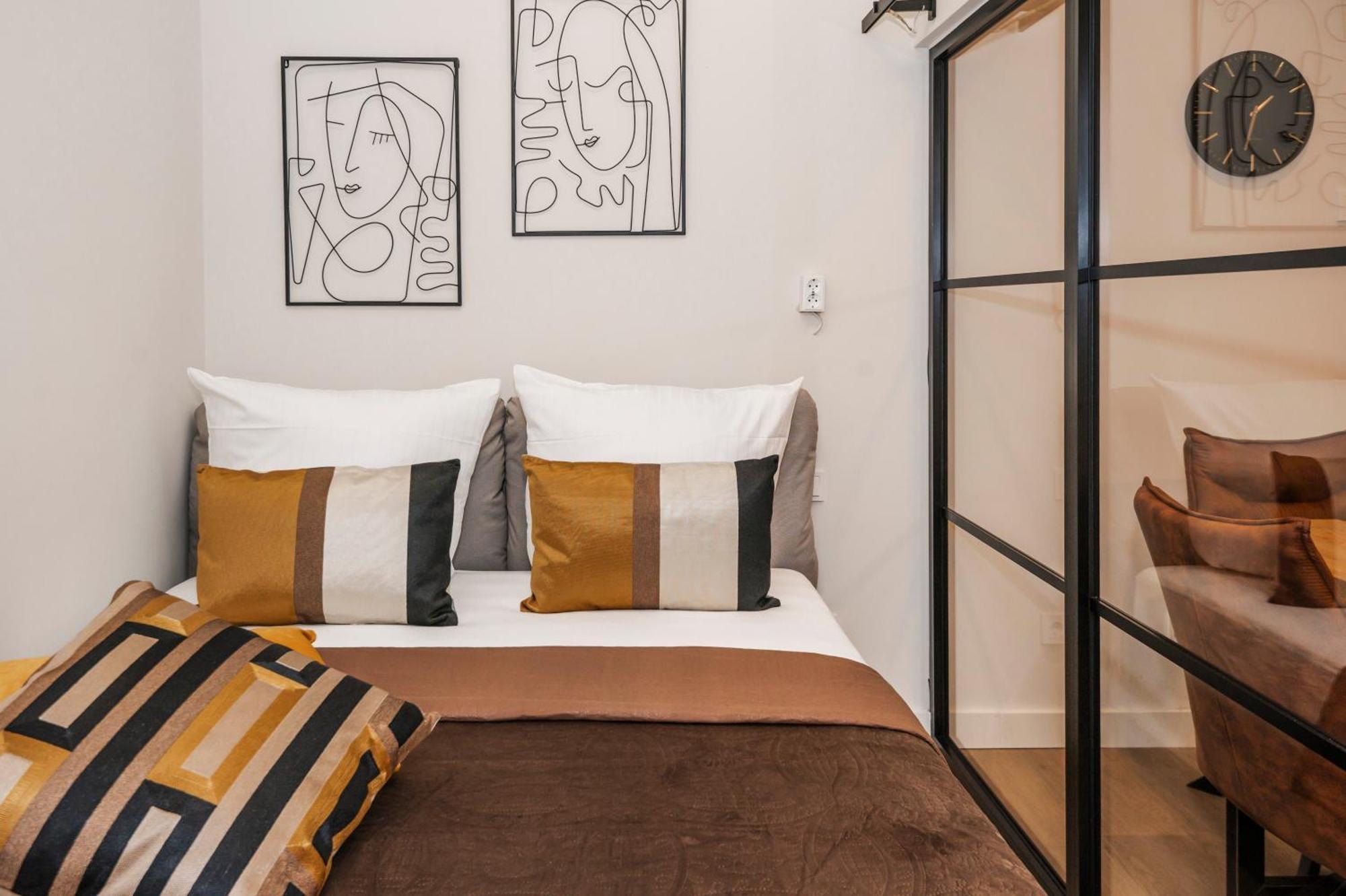 S331 - Luxurious Two Bedroom Duplex Apartment In Köln Eksteriør bilde