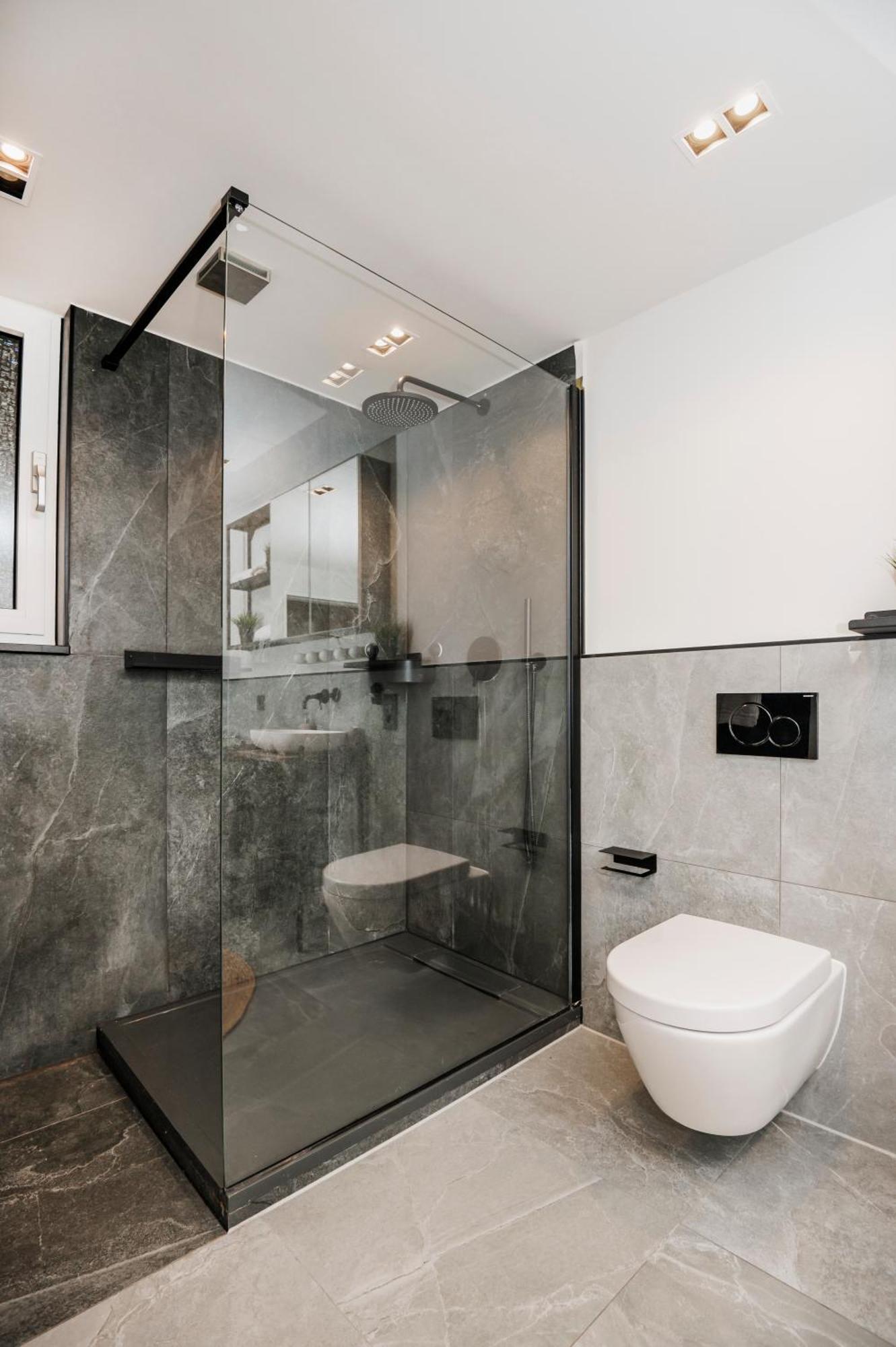 S331 - Luxurious Two Bedroom Duplex Apartment In Köln Eksteriør bilde