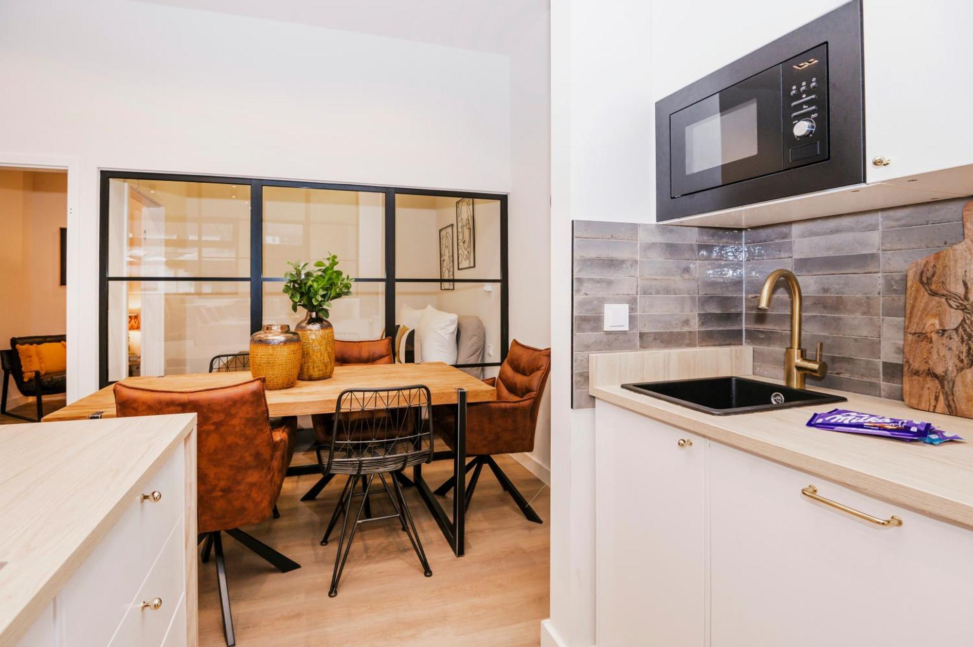 S331 - Luxurious Two Bedroom Duplex Apartment In Köln Eksteriør bilde