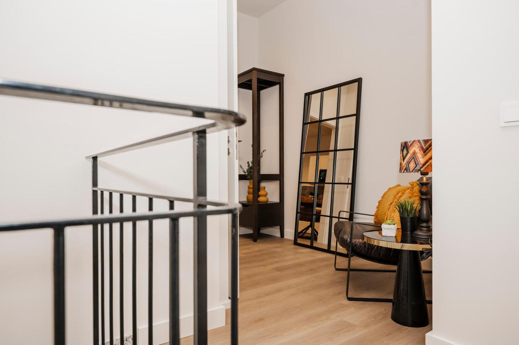 S331 - Luxurious Two Bedroom Duplex Apartment In Köln Eksteriør bilde